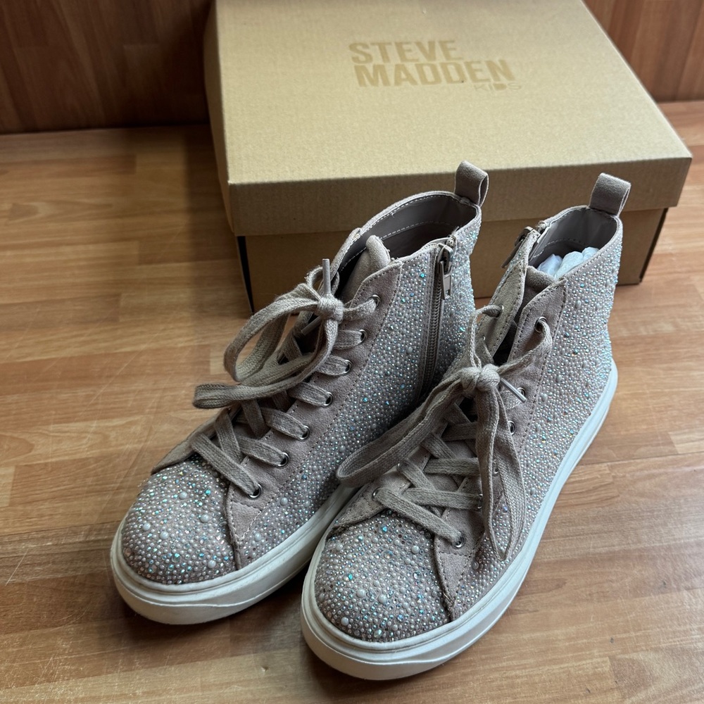 Steve Madden Jcarlyy taupe glitter high top Blingy sneakers size 3